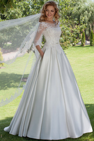 Floral Garden Beach A-Line Boho Ball Gown Wedding Dress Elegant Vintage Whimsical Satin 3/4 Sleeve Bridal Gown