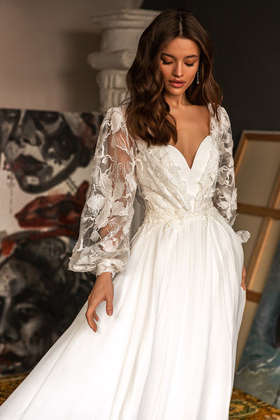 Modest Fairy Sweetheart A-Line Boho Lace Wedding Dress Flowy Floral Puff Sleeves Court Train Bridal Gown