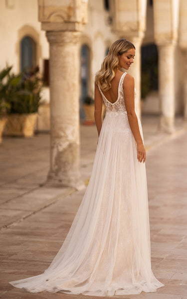 Sexy Elopement Boho A-Line Lace Wedding Dress Elegant Romantic Beach Plunging Backless Bridal Gown