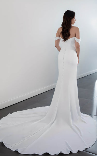 Modest Elegant Mermaid Off-the-Shoulder Satin Wedding Dress Simple Casual Sleeveless Fitted Bridal Gown