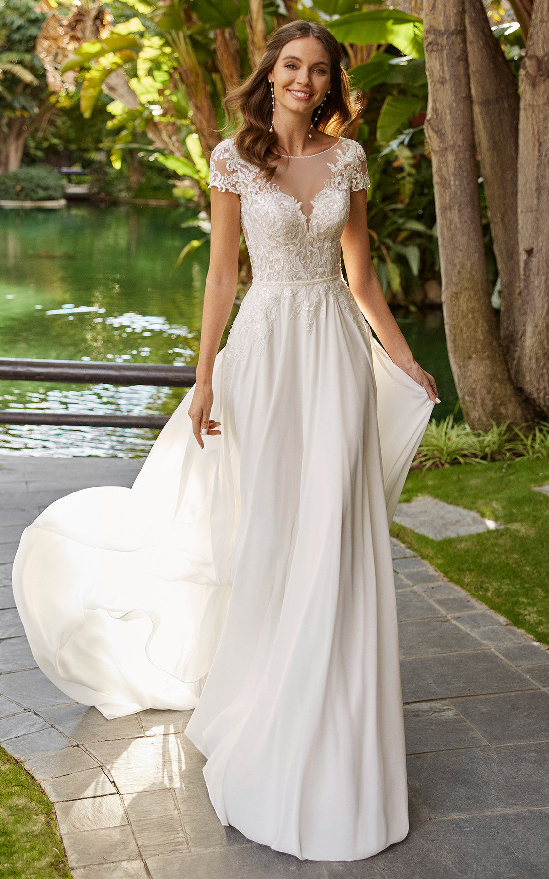 Modern Elegant Formal A-Line Boho Lace Wedding Dress Casual Flowy Plunging Neckline Court Train Bridal Gown