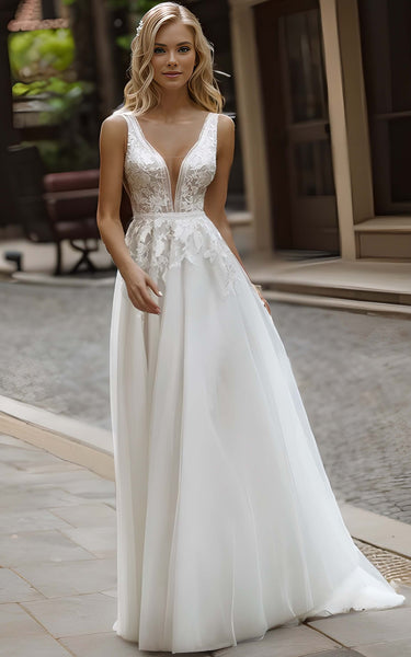 Modern Elegant Plunging Neckline A-Line Boho Lace Wedding Dress Beach Floral Appliqued Low Back Sweep Train Bridal Gown