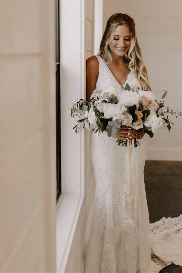 Boho Country Lace V-Neck Sleeveless Long Train Wedding Dress