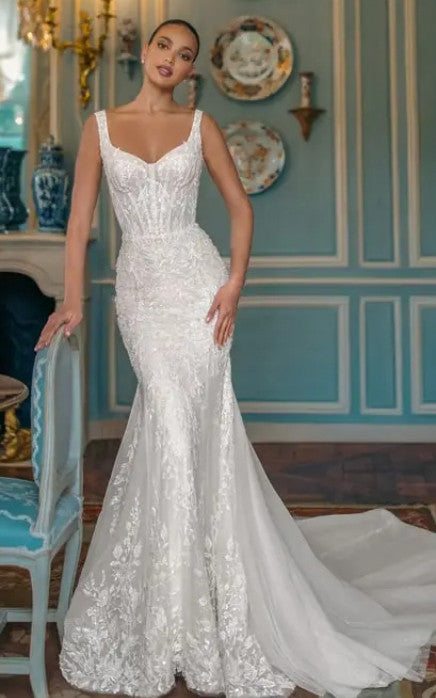 V-neck Mermaid Lace Beach Wedding Dress Open Back Chic Elegant Country