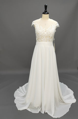 Lovely Simple Beach Lace Appliqued Cap Sleeves Chiffon Wedding Dress