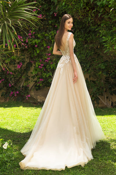 Ethereal Lace and Tulle A-line Scalloped Sleeveless Wedding Gown