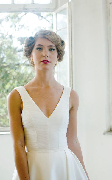 Elegant V-Neck Sleeveless Floor-Length A-Line Satin Wedding Dress-ET_711000