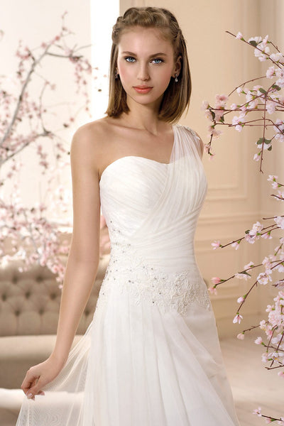 Sleeveless Long One-Shoulder Ruched Tulle Wedding Dress With Appliques